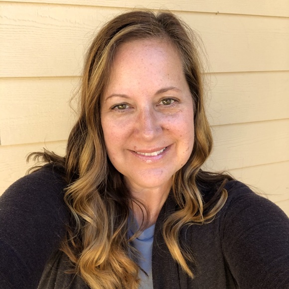 Meet your Posher, Karen - Picture 1 of 1